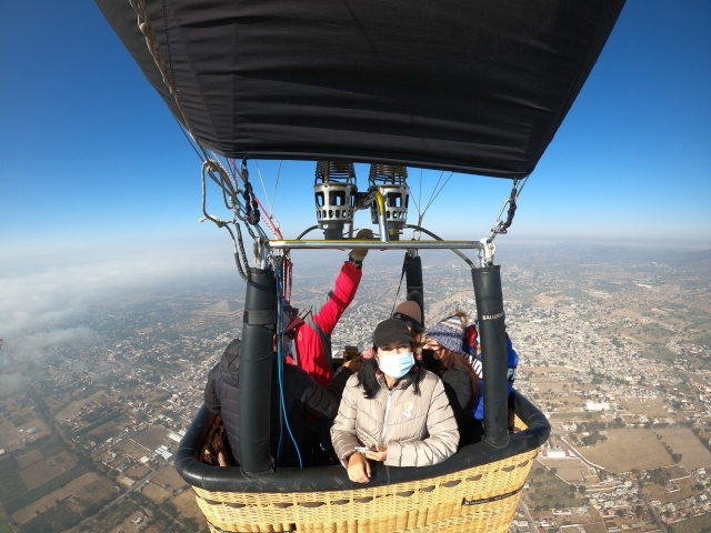  Flying high 
