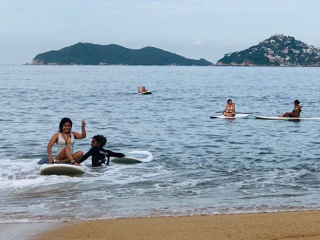  Praticare paddle surf ad Acapulco 