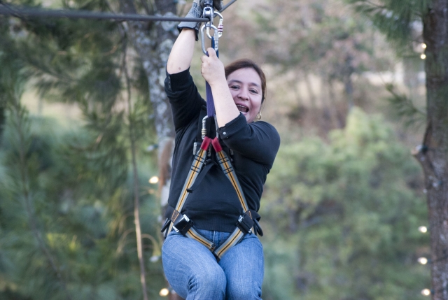  Entusiasmo sulla zip line 