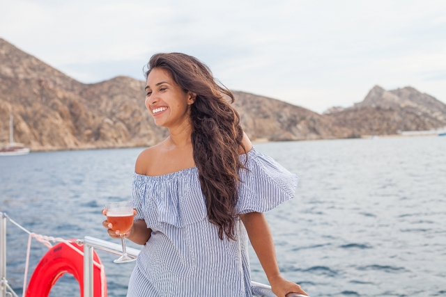 Disfruta de este paseo con una copa de vino