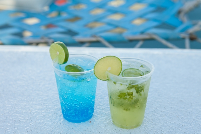  Free Bar on the ship 