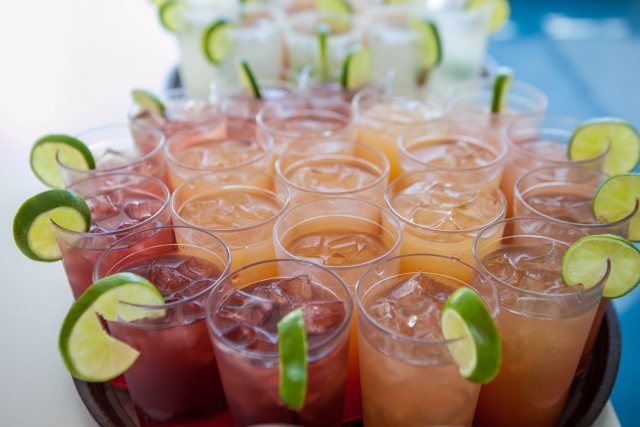  Drink rinfrescanti del bar gratuito 