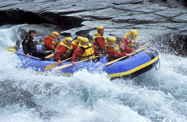  Rafting nel fiume Tampaon 