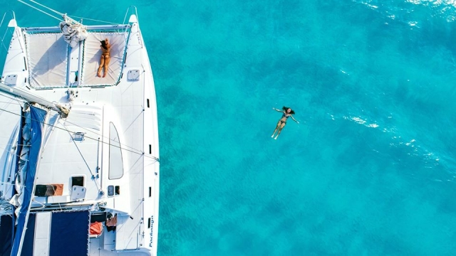  享受坎昆的水域 