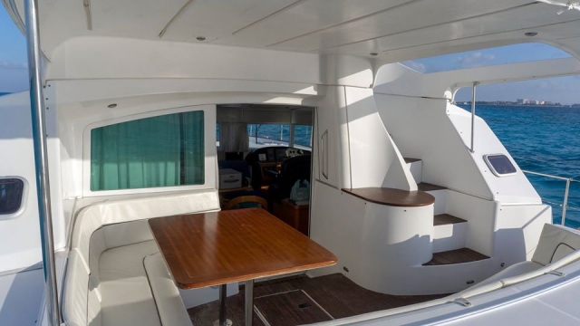  Catamarán Condicionamento 