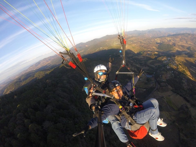  Paragliding in La Escalera 