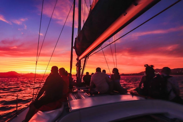  Die Farben des Sonnenuntergangs genießen 