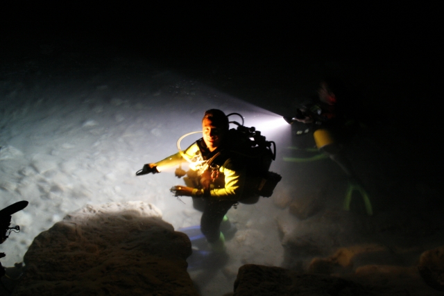  Immersioni notturne nelle profondità 