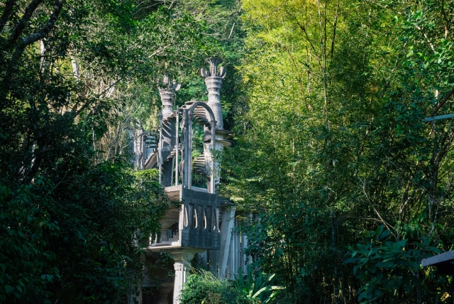  Esculturas de pedras majestosas de Edward James 