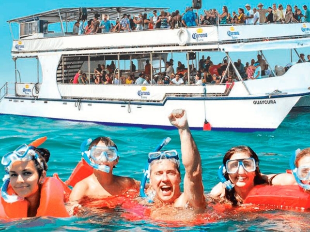 Divertimento in Catamaran Divertimento in Catamaran
