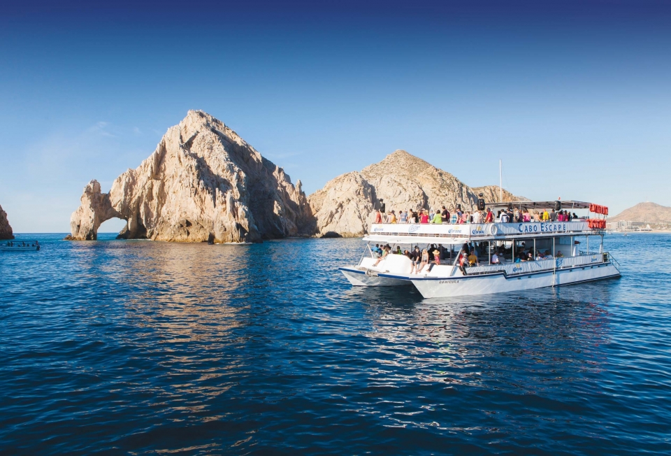  Catamaran- und Felsformationen 