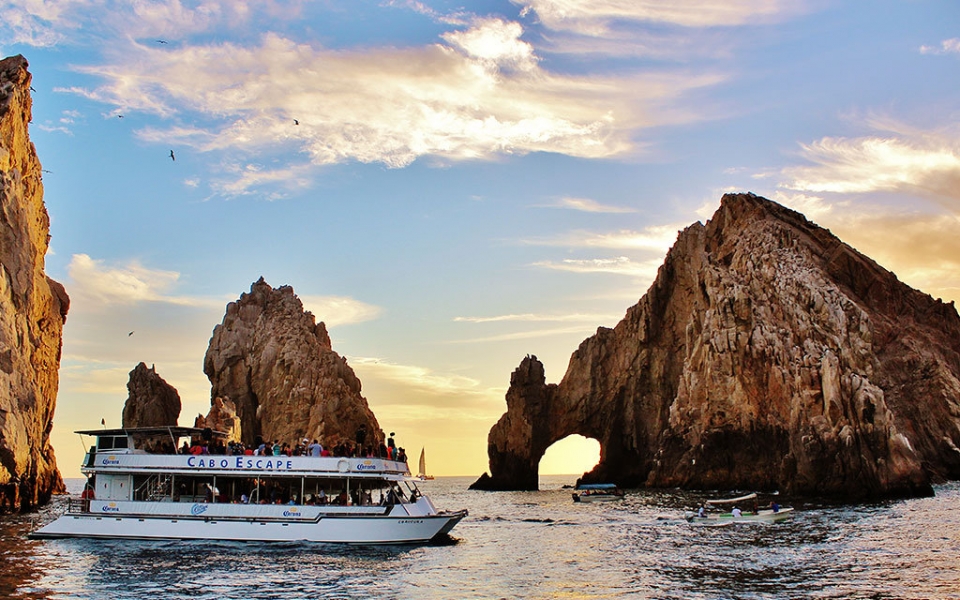 Puesta de sol en catamarán Puesta de sol en catamarán
