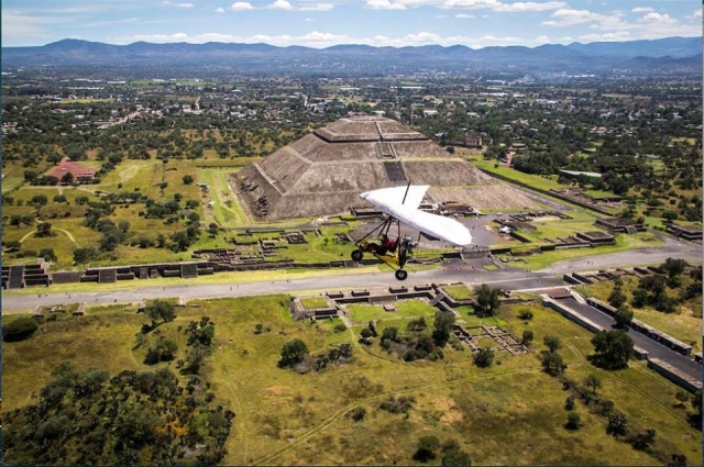  Spectacular panoramic views of the Pyramids of Teotihuacán 