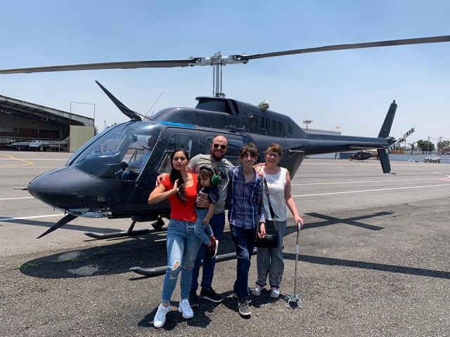 Familia en helicoptero