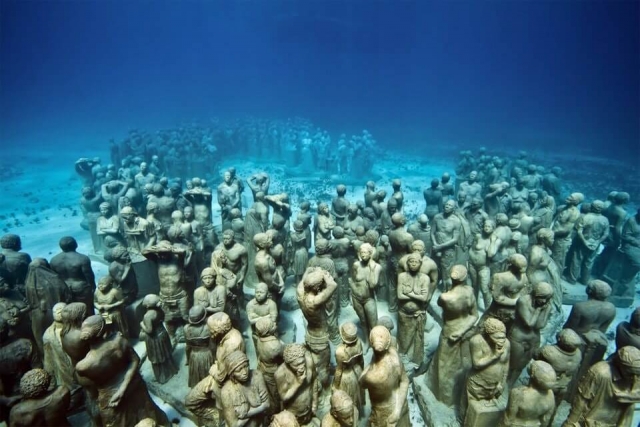  海底雕塑 