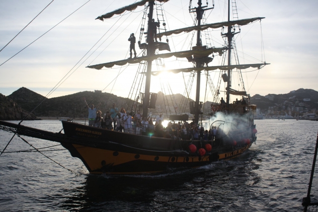  Giro sulla nave pirata 