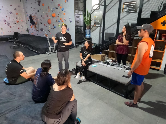 Attività al club di arrampicata 