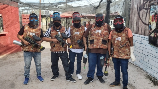 Amigos jugando