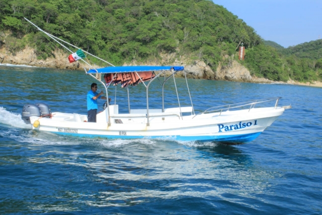  Bateau dans le Pacifique 