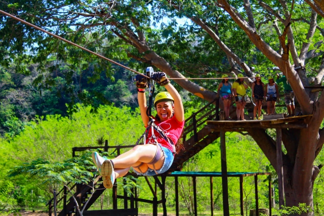  A tutta velocità su una zip line
