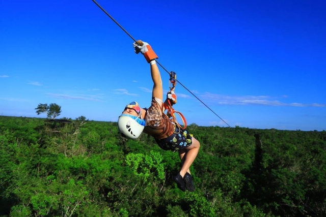  Acrobazie zipline 