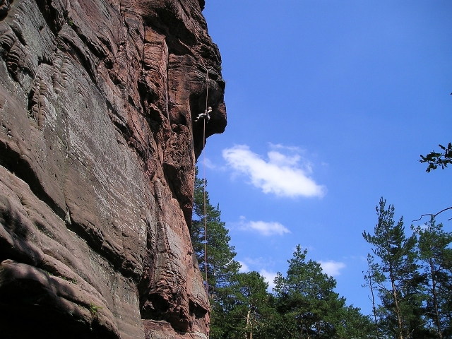  Practicing rappelling 