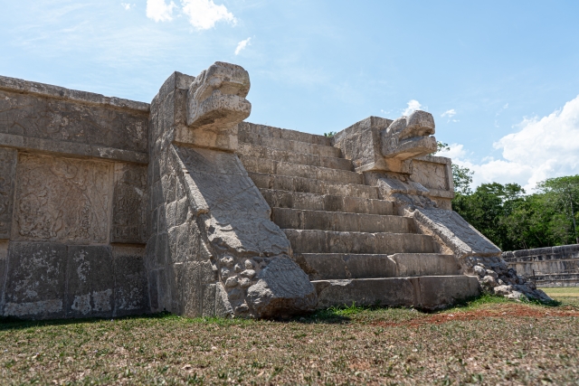  Pre -Hispanic construction 