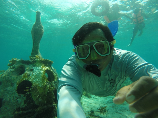  Swimming in Isla Mujeres 
