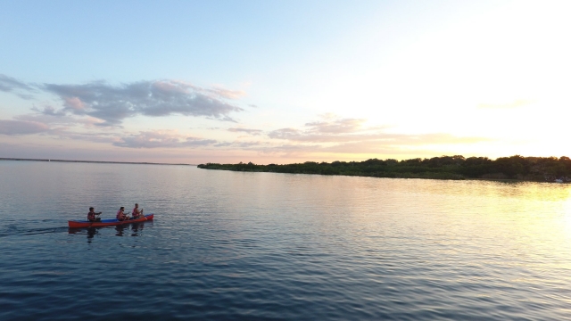  Ramer dans la lagune de Bacalar 