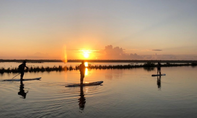  Genießen Sie den Sonnenaufgang in der Bacalar-Lagune
