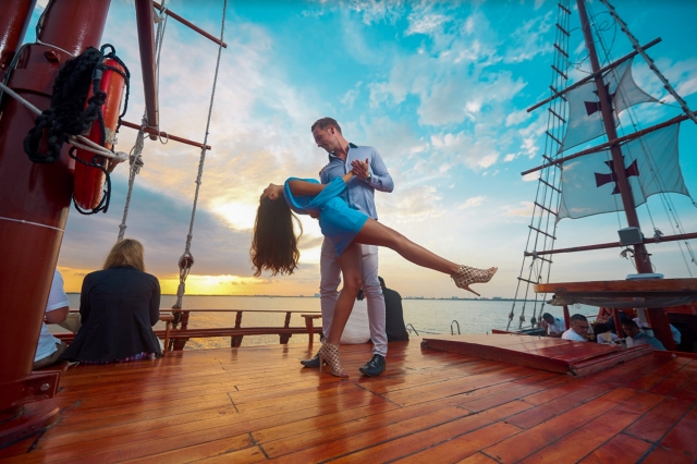  Danser sur un vieux bateau 