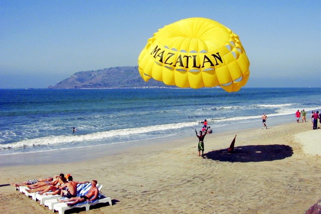  Depart from the Golden Zone in Mazatlán 