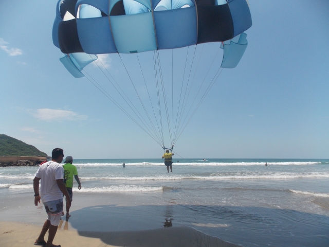 Parasailing promotion in Mazatlán 