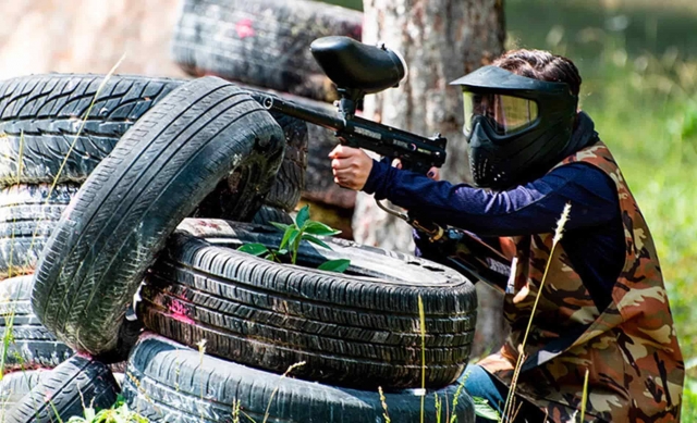  Aiming at the enemy 