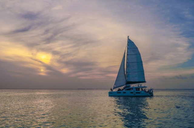  Veleggiare al tramonto 