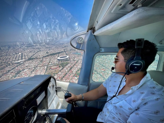 Imparare a volare su un piccolo aereo 