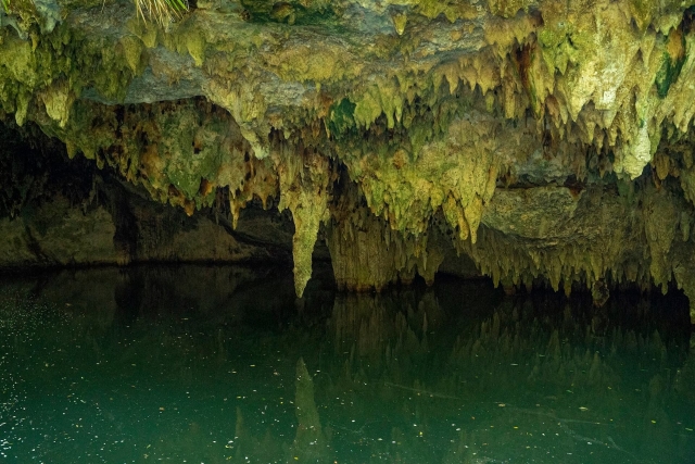  Grotte de Jade 