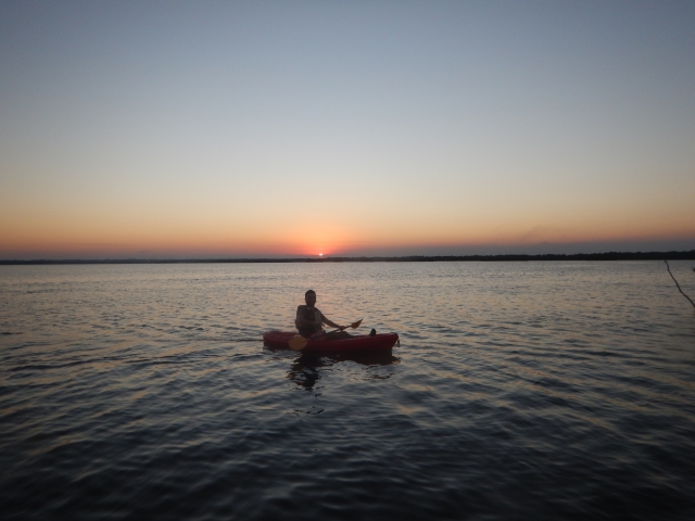 Remando al tramonto 