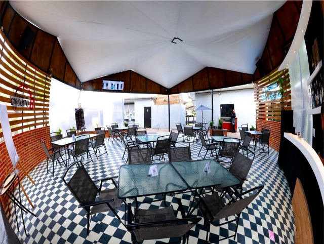 Cafetería y restaurante