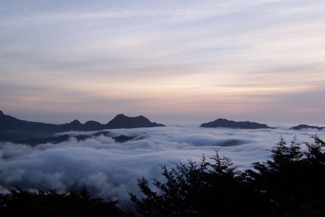  游山