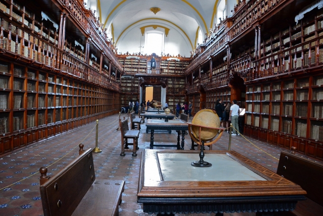 Palafoxiana Library 