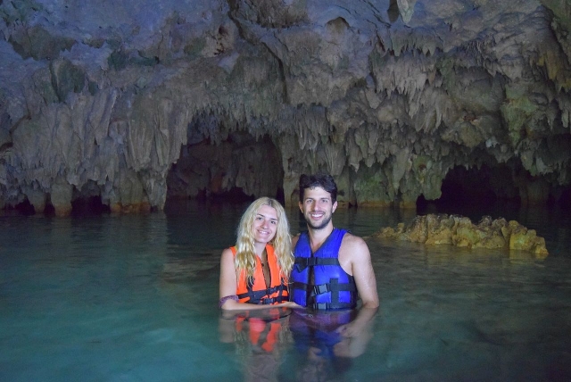  Rinfrescarsi in un cenote 
