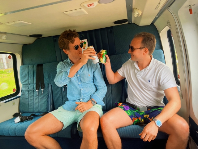  Toast to the flight 