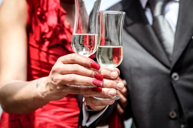  Toast engagement ring proposal
