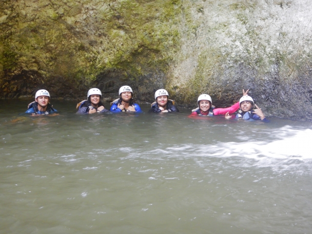 S'amuser dans la rivière 