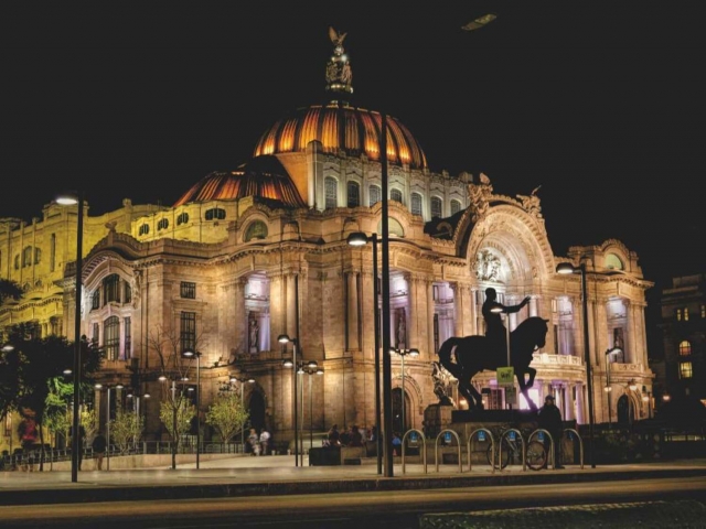  Tour notturno nel centro della città 
