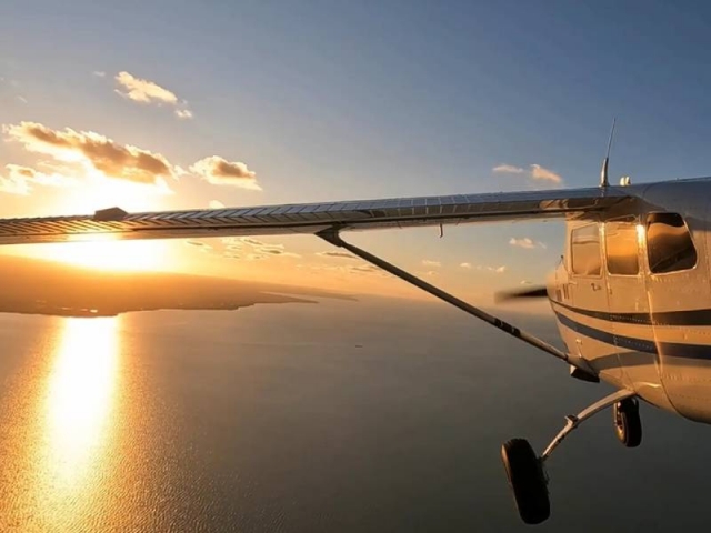 Atardecer romántico desde avioneta