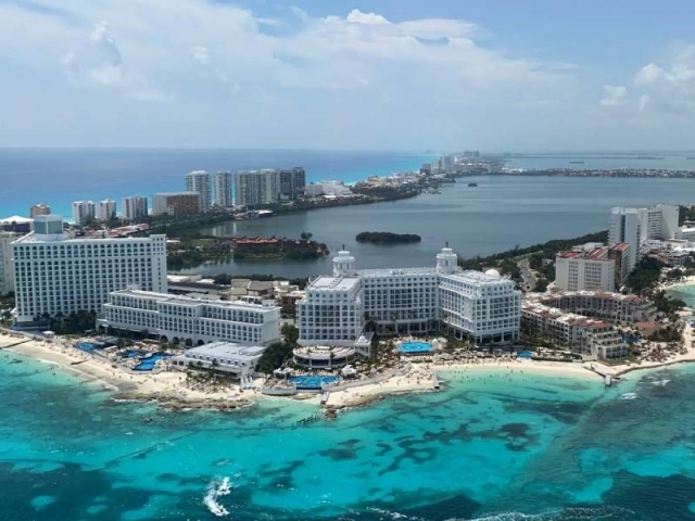 Tour en avioneta sobre Cancún, 60 minutos