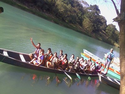 Canoe tour on the Tampaón River in Huasteca