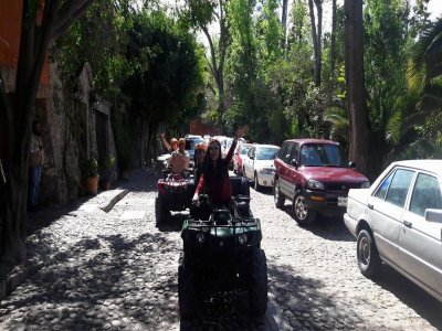 Cuatrimoto + paseo a caballo, tirolesa y puente
